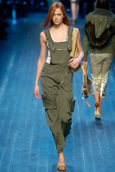 Look 24